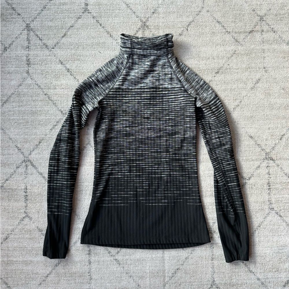 Nike Pro Thermal Hyperwarm Small Black and white